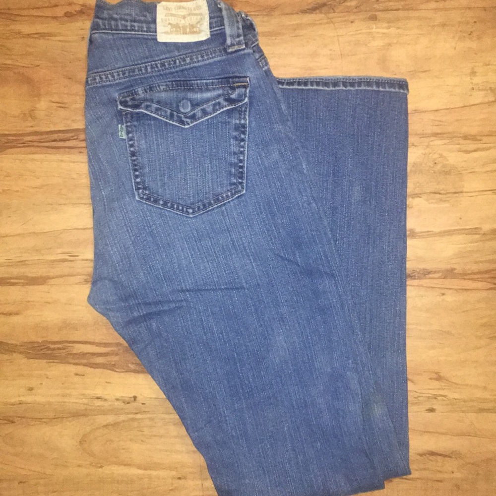 542 Woman’s Levi’s